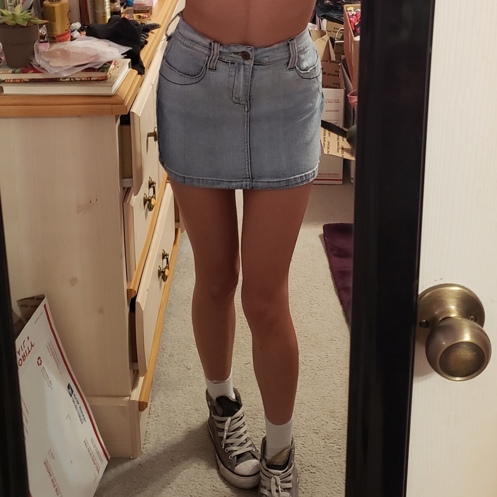 Vintage Y2K BONGO Faded Distressed Denim Low-Rise Mini Jean Skirt - Picture 3 of 8
